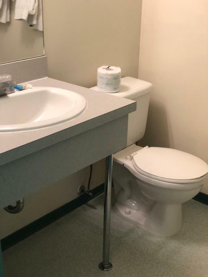 Westwind Motor Inn Drayton Valley ภายนอก รูปภาพ
