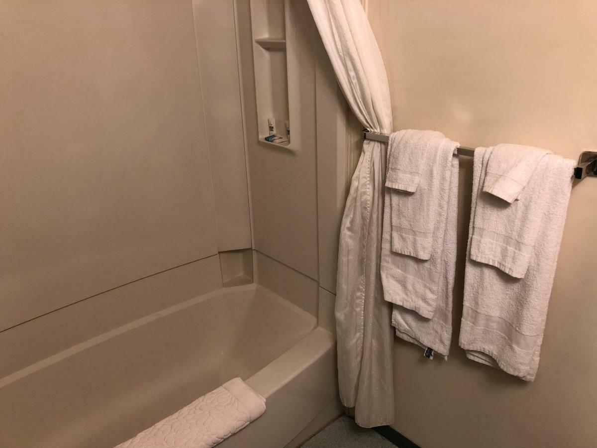 Westwind Motor Inn Drayton Valley ภายนอก รูปภาพ